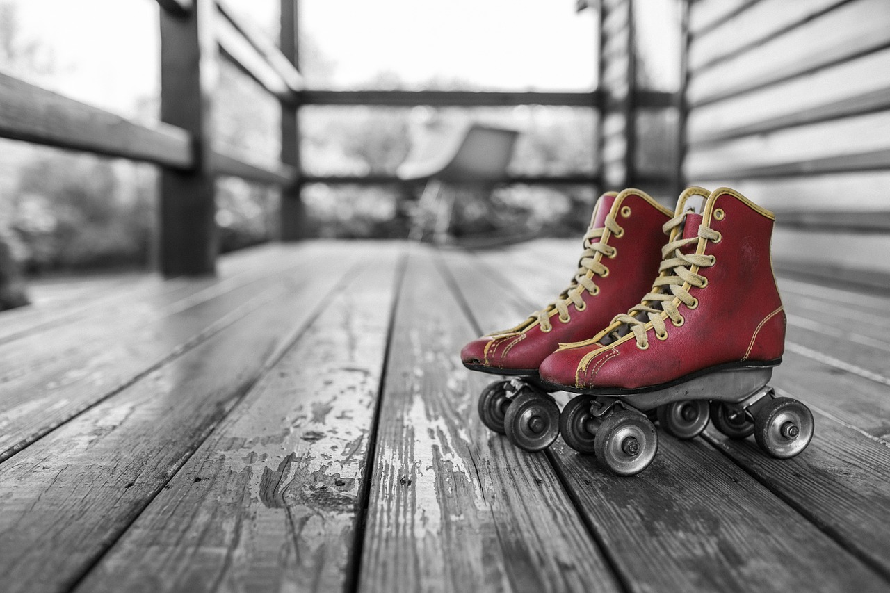 roller-skates-381216_1280